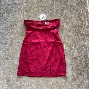 cutest strapless silk dress, so cute, never worn! just not my size.